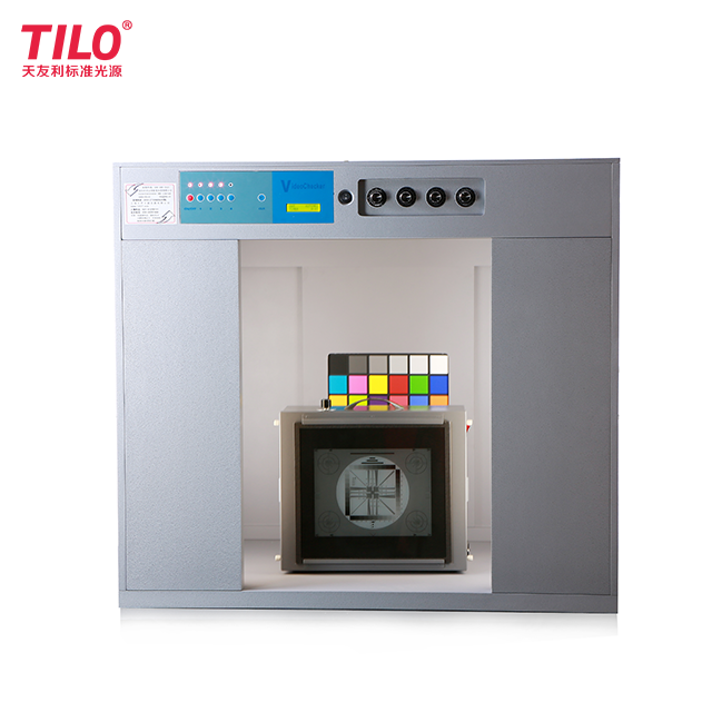 جعبه انتخاب رنگ مشاهدهگر دوربین TILO VC (4) با چهار منبع نور D65 ، A ، TL84 ، CWF
